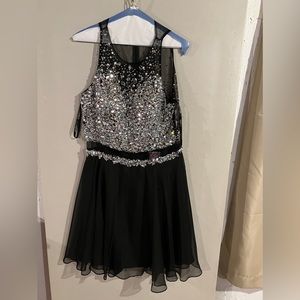 SHORT BLACK MESH JEWEL DRESS